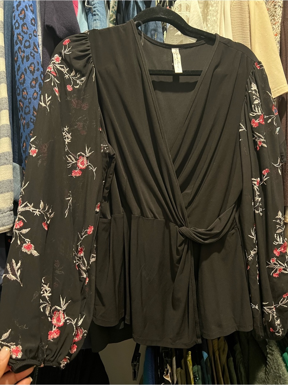 PerSeption Concept Black Velvet-Trim Top